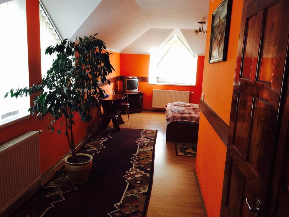Отель Hotel Zoloti Vorota Лалово-5