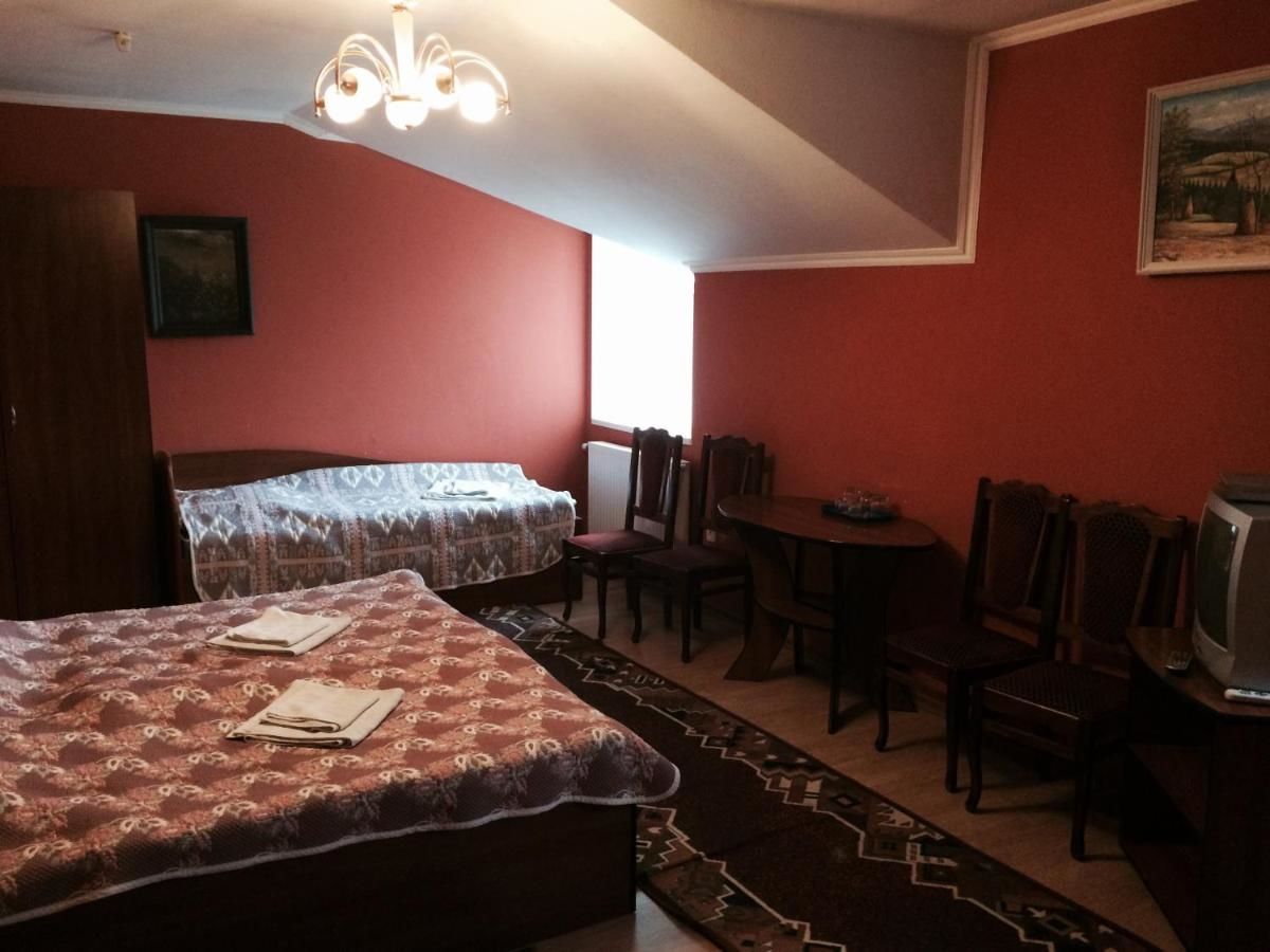Отель Hotel Zoloti Vorota Лалово-9